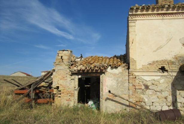 Ruin of 180 sqm with 1000sqm of land in a beautiful and panoramic position. 8