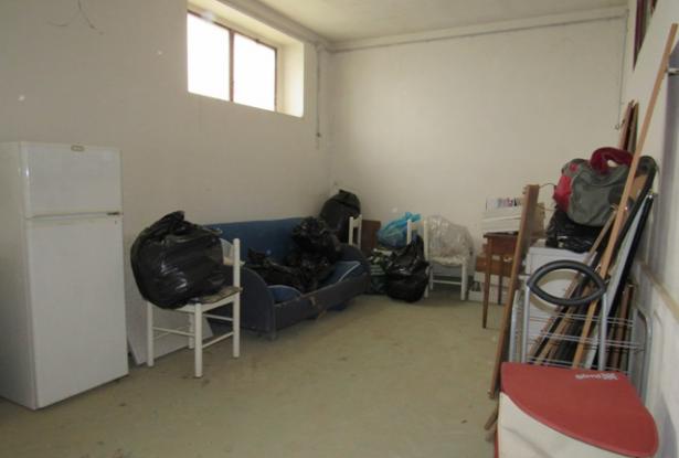 Rough 200sqm skeleton 1km to the city center, peaceful, 5 bedrooms 500sqm of garden. 8