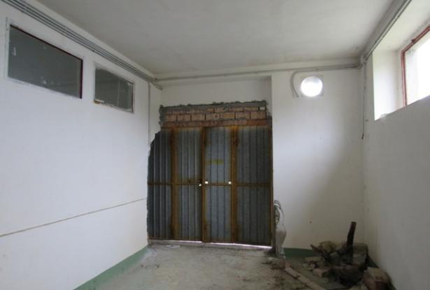 Rough 200sqm skeleton 1km to the city center, peaceful, 5 bedrooms 500sqm of garden. 7