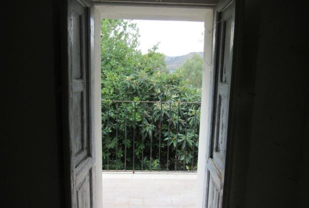 9,000 sqm of land with 2 bedroom, habitable house close to tourist attractions. 6