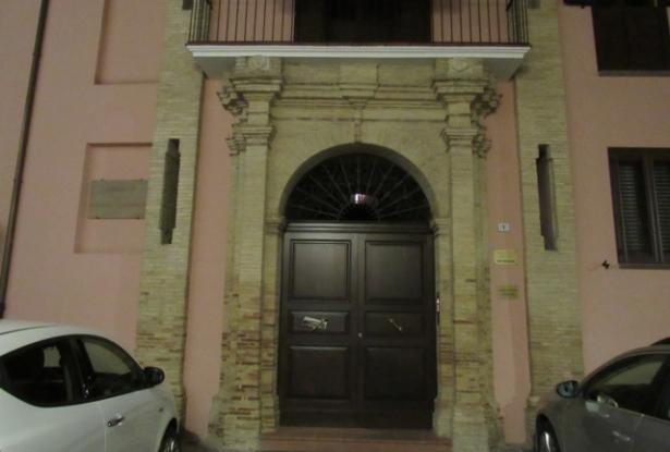 200 year old apartment in a local historic build, completely restored, and finished with amazing character. 4
