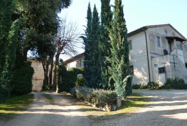 HISTORICAL VILLA WITH WINERY 0