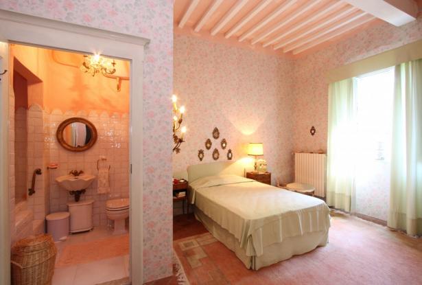 HISTORICAL VILLA WITH WINERY 4