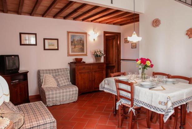 Wonderful Walk distance farmhouse with vineyard 8