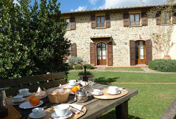 Wonderful Walk distance farmhouse with vineyard 21