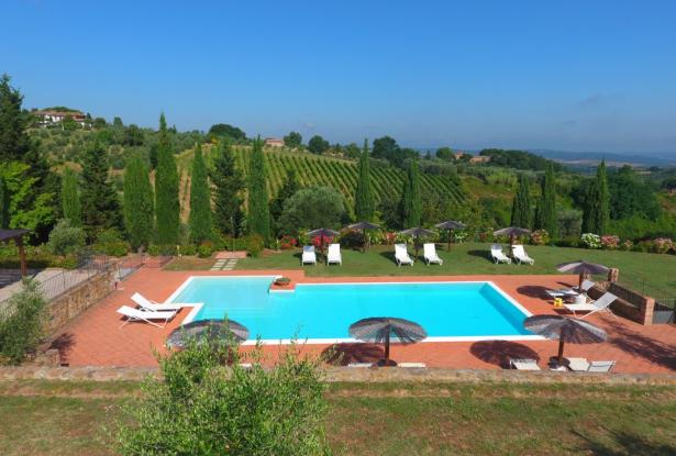 Wonderful Walk distance farmhouse with vineyard 22