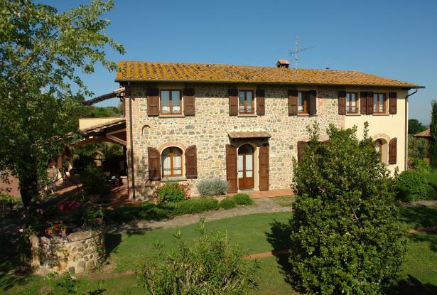 Wonderful Walk distance farmhouse with vineyard 26