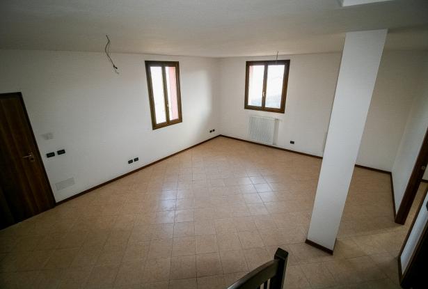 Zocca, large duplex with three bedrooms and panoramic balcony 16