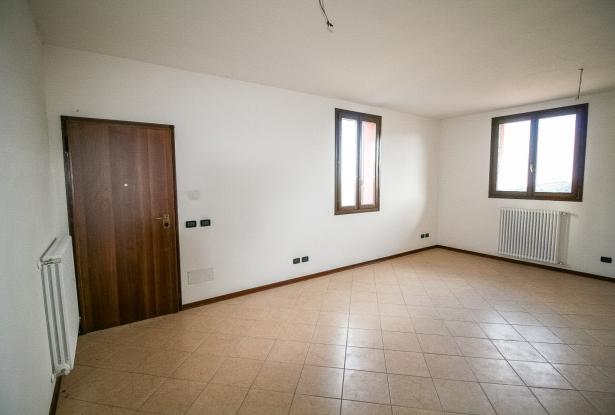 Zocca, large duplex with three bedrooms and panoramic balcony 4