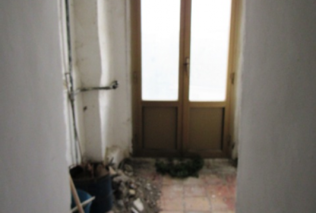 Original condition 1900s, stone town house with 3 bedrooms, sun terrace, in a fantastic, typical Italian town 7