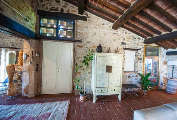 Turet living room