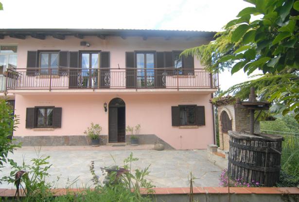 country house for sale in Dogliani / Langhe country house for sale in Dogliani / Langhe
