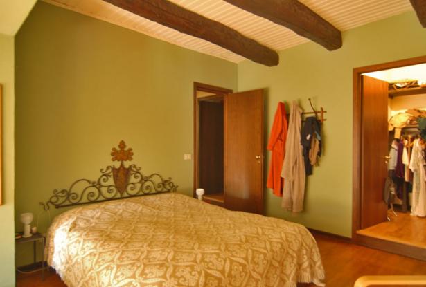Farmhouse for sale in langhe area Farmhouse for sale in langhe area