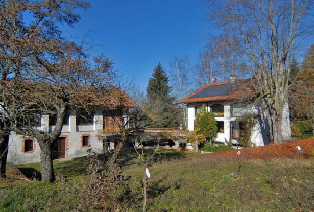 Farmhouse for sale in langhe area Farmhouse for sale in langhe area