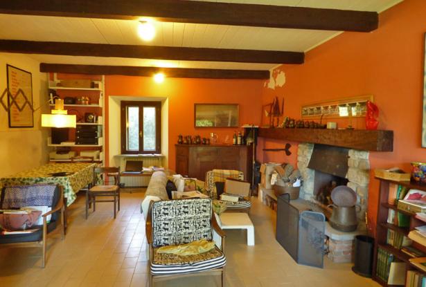 Farmhouse for sale in langhe area Farmhouse for sale in langhe area