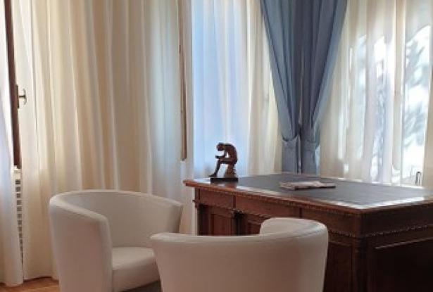 Montebelluna ( Treviso) charming villa with park. ref.52a 4