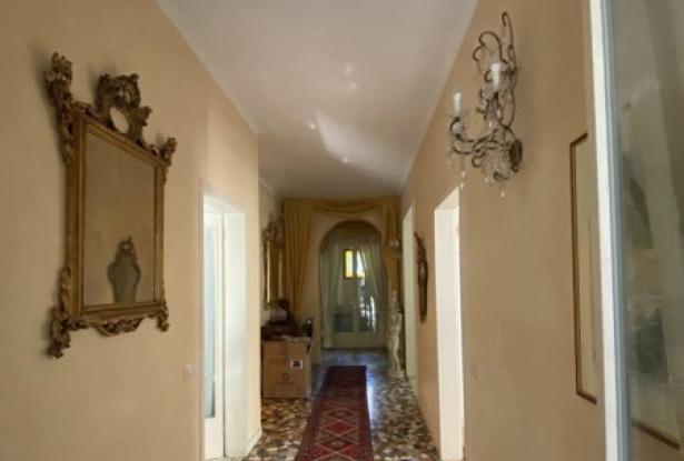 Montebelluna ( Treviso) charming villa with park. ref.52a 5