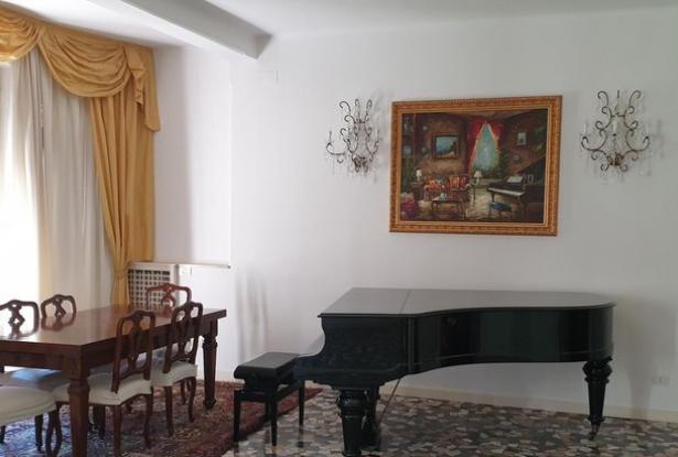 Montebelluna ( Treviso) charming villa with park. ref.52a 6