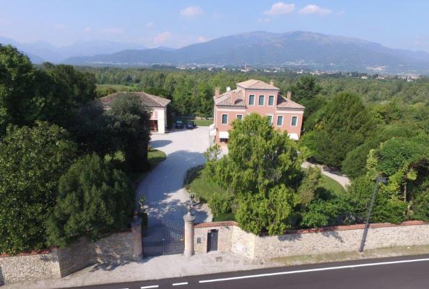 Valdobbiadene (Treviso) Charming Venetian villa with park ref.53a 2