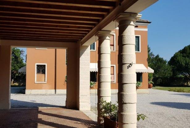 Valdobbiadene (Treviso) Charming Venetian villa with park ref.53a 3
