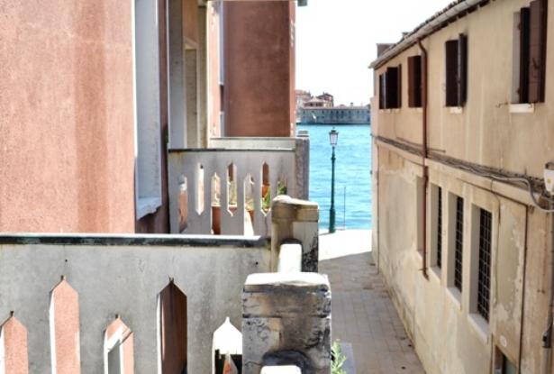 Venice - Dorsoduro elegant 2 bedroom apartment by the Giudecca canal. ref.176c 6