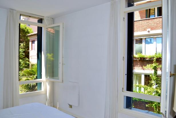 Venice - Dorsoduro elegant 2 bedroom apartment by the Giudecca canal. ref.176c 10