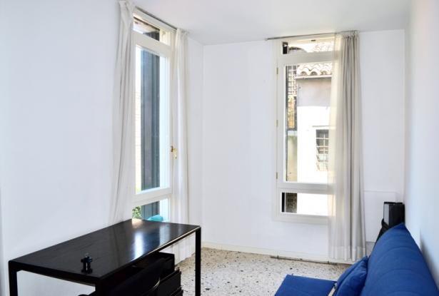 Venice - Dorsoduro elegant 2 bedroom apartment by the Giudecca canal. ref.176c 11