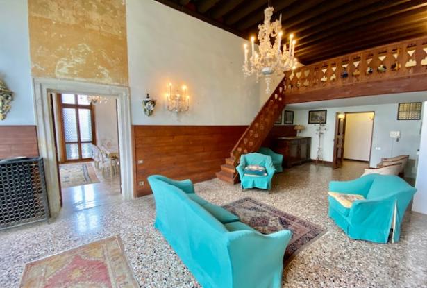 Venice - Santa Croce – Stunning noble floor – ref.177c 14
