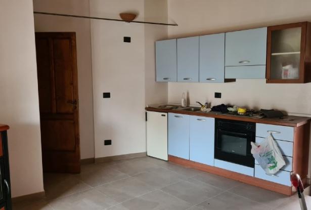 Finished, semi-detached, fully furnished character full town house with 3 bedrooms, garden, terrace and great views. 8