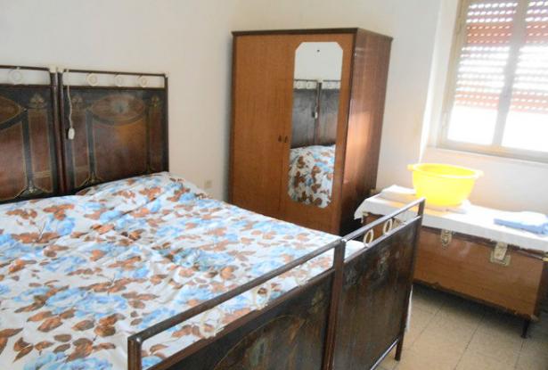 Detached, stone, habitable country house with 500sqm of garden and open mountain views. 3