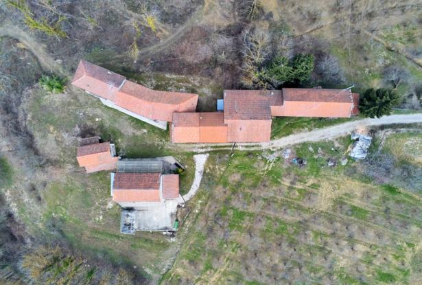 A Hamlet with Land in the Langhe A Hamlet with Land in the Langhe