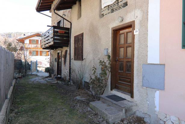 Baselga di Pinè, portion of house to renovate 2