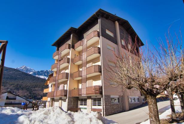 Andalo, large three-bedroom flat 0
