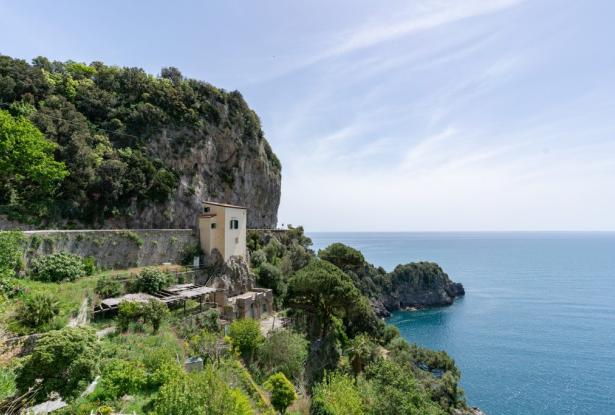 Lao Forpustet sprede Town - City Home in Conca dei Marini, Amalfi Coast- Conca dei Marini (SA),  unique townhouse with private access to the sea. Ref.02n | ITALY Magazine