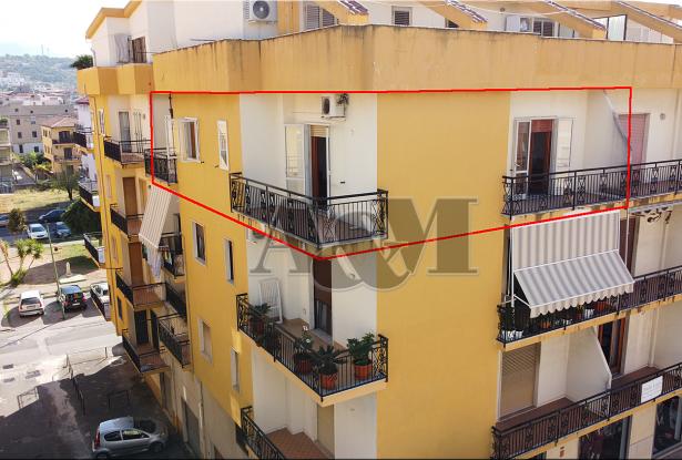 very central position in the main road Corso Mediterraneo 2
