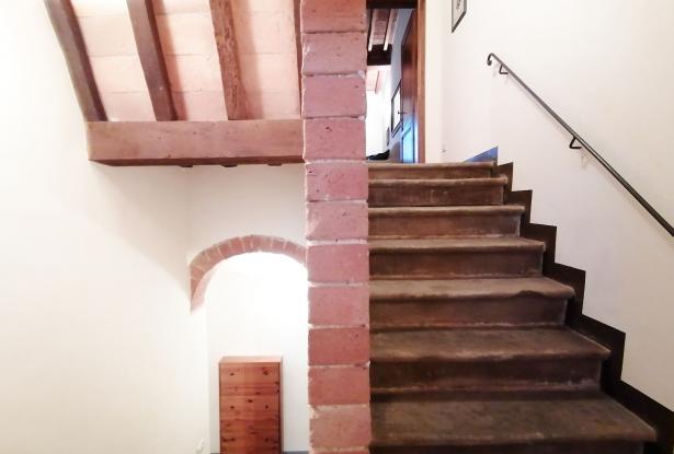 Apartment on two levels with garden and swimming pool near Castelfalfi 15