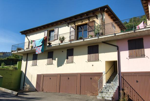 Zocca, ground floor flat with garden 49