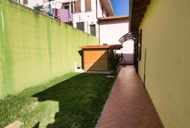 Zocca, ground floor flat with garden 3
