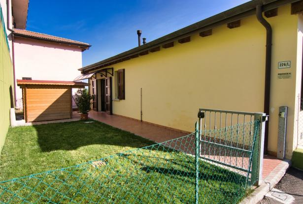 Zocca, ground floor flat with garden 2