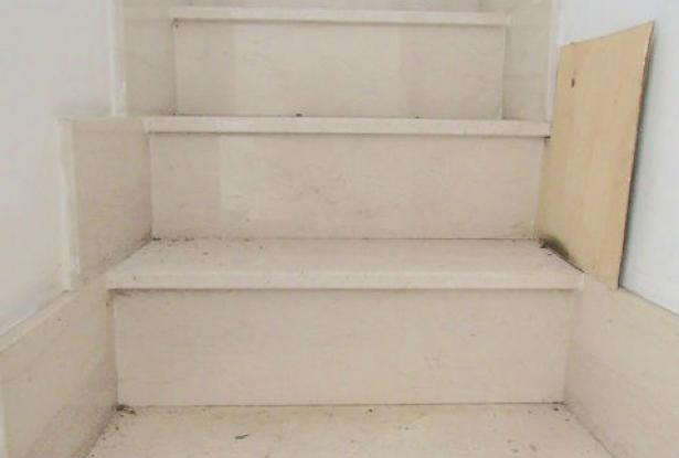 Town house with barn and garden and open , beautiful views. 9