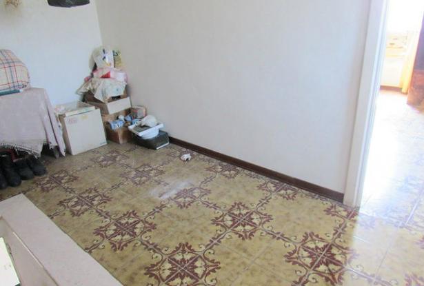 Town house with barn and garden and open , beautiful views. 10