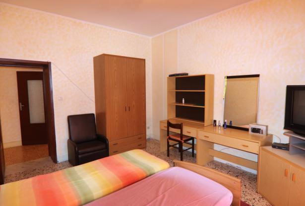 Sassari, three-rooms for investment or living? 15