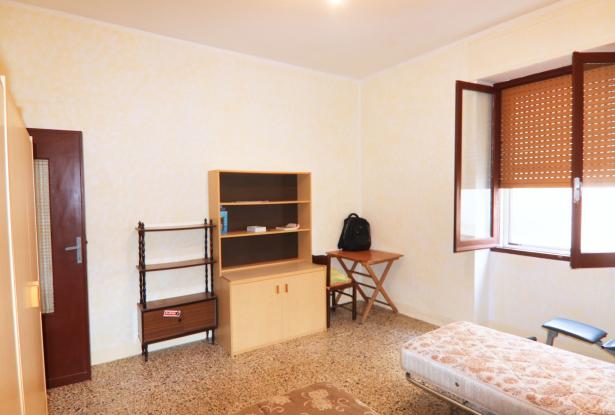 Sassari, three-rooms for investment or living? 19