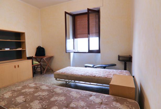 Sassari, three-rooms for investment or living? 17