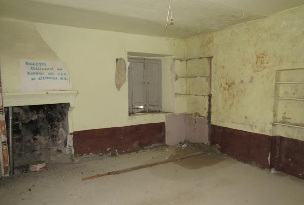 Historic, stone property in the old part of town with amazing sun terrace. 2