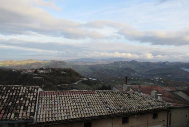 Historic, stone property in the old part of town with amazing sun terrace. 8