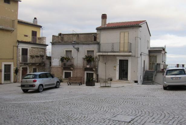 Historic, stone property in the old part of town with amazing sun terrace. 9