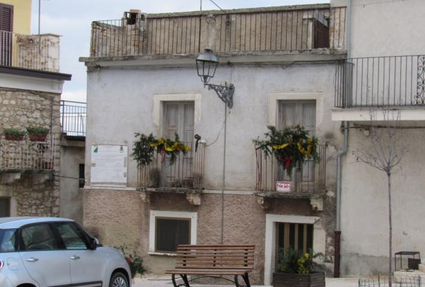Historic, stone property in the old part of town with amazing sun terrace. 10