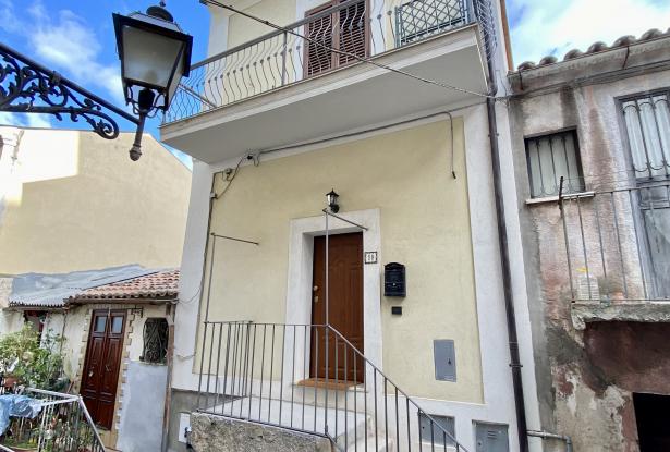 Pizzo Calabro - Calabria - townhouse - historic centre - ref 8k 8
