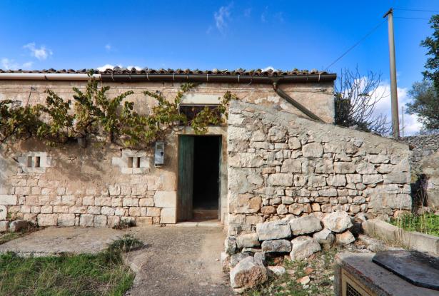 Rosolini the house of "petra" 4